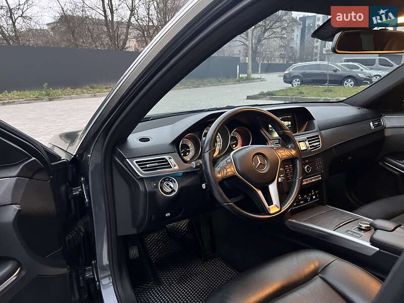 Седан Mercedes-Benz E-Class 2015 в Івано-Франківську