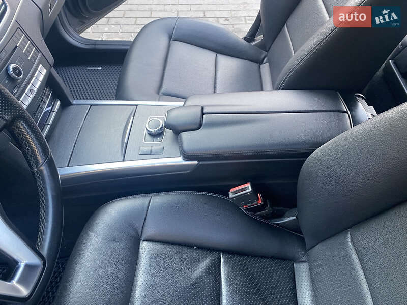 Седан Mercedes-Benz E-Class 2015 в Івано-Франківську