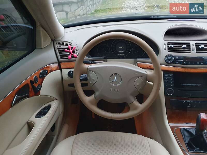 Седан Mercedes-Benz E-Class 2003 в Косове фото 34 Седан Mercedes-Benz E-Class 2003 в Косове