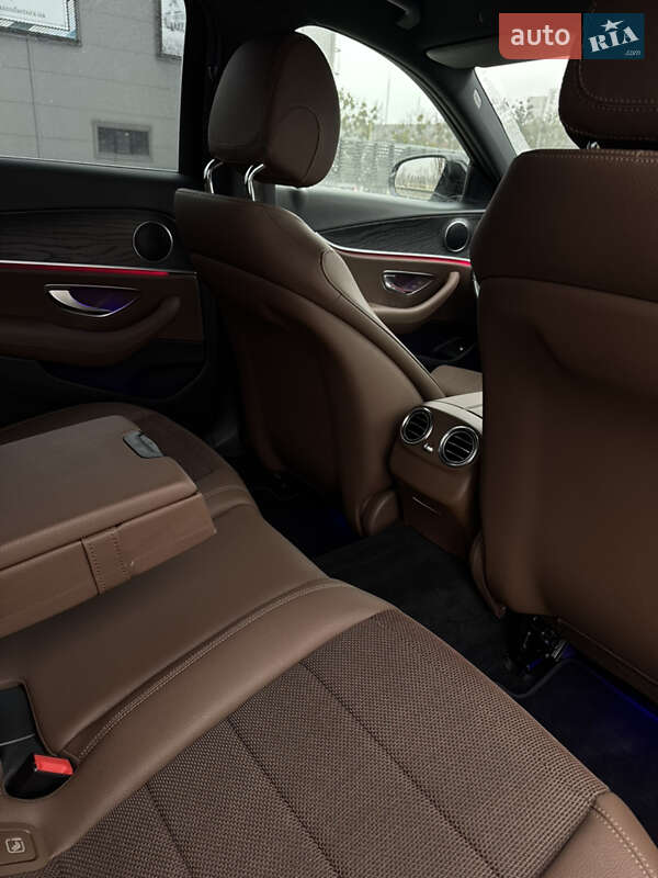 Седан Mercedes-Benz E-Class 2019 в Києві