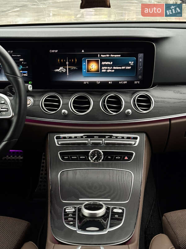 Седан Mercedes-Benz E-Class 2019 в Києві