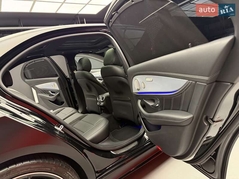 Седан Mercedes-Benz E-Class 2021 в Києві