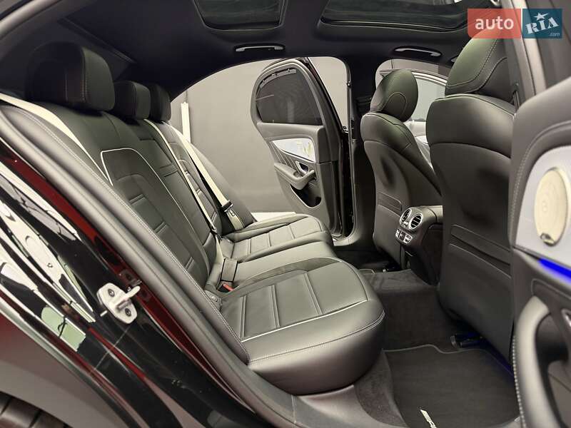 Седан Mercedes-Benz E-Class 2021 в Києві