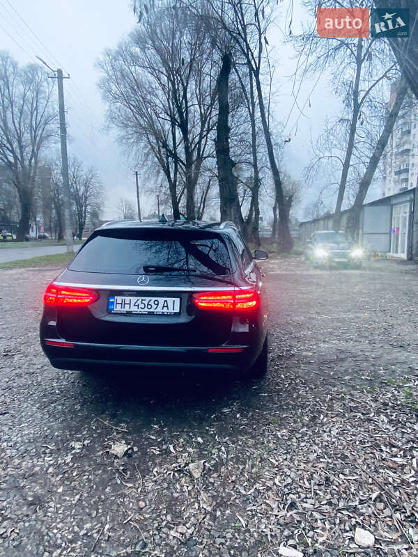 Универсал Mercedes-Benz E-Class 2016 в Киеве