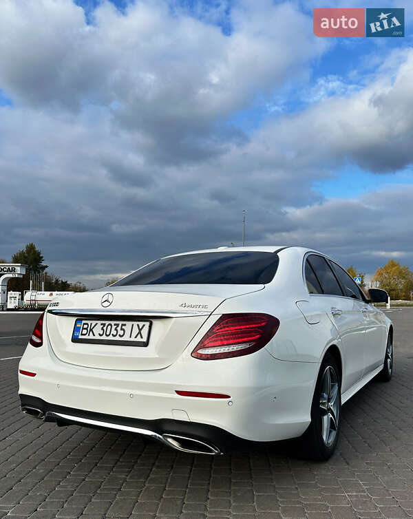 Седан Mercedes-Benz E-Class 2016 в Ровно фото 18 Седан Mercedes-Benz E-Class 2016 в Ровно