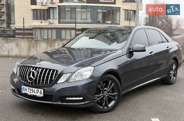 Седан Mercedes-Benz E-Class 2012 в Києві