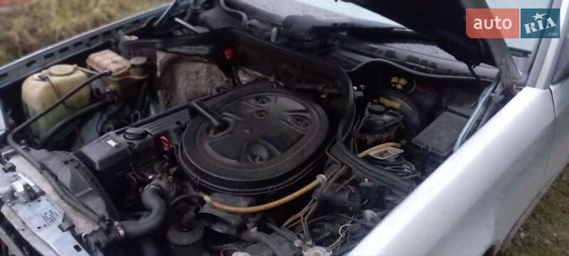 Седан Mercedes-Benz E-Class 1987 в Гостомеле фото 4 Седан Mercedes-Benz E-Class 1987 в Гостомеле