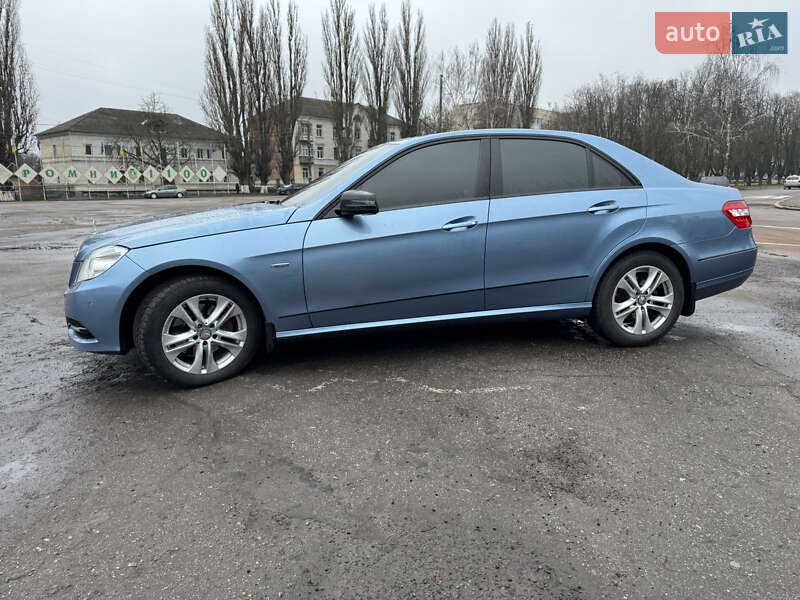 Седан Mercedes-Benz E-Class 2011 в Липовой Долине фото 5 Седан Mercedes-Benz E-Class 2011 в Липовой Долине