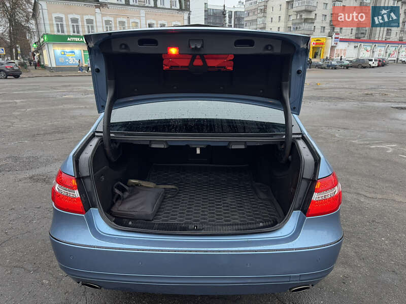 Седан Mercedes-Benz E-Class 2011 в Липовой Долине фото 25 Седан Mercedes-Benz E-Class 2011 в Липовой Долине