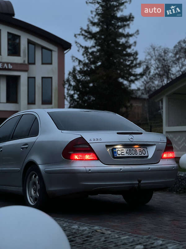 Седан Mercedes-Benz E-Class 2002 в Городенке