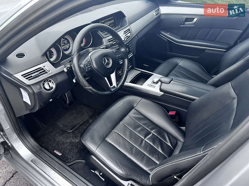 Седан Mercedes-Benz E-Class 2014 в Бучі