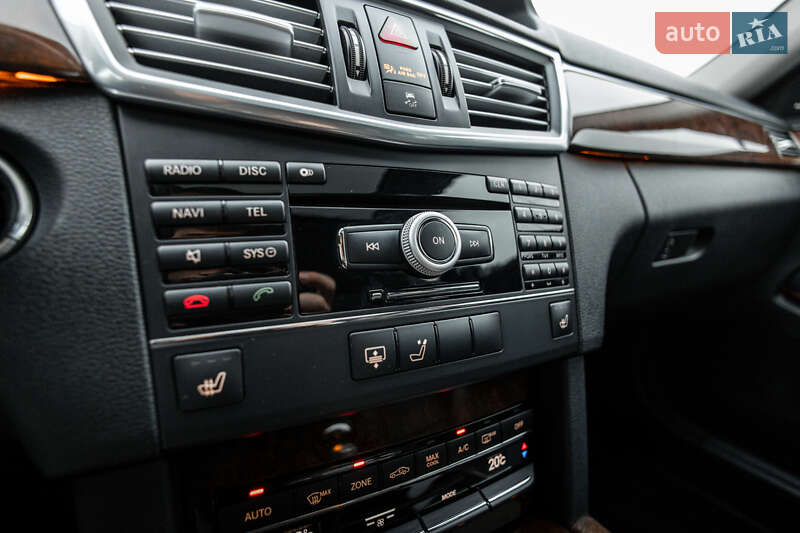 Седан Mercedes-Benz E-Class 2009 в Львове