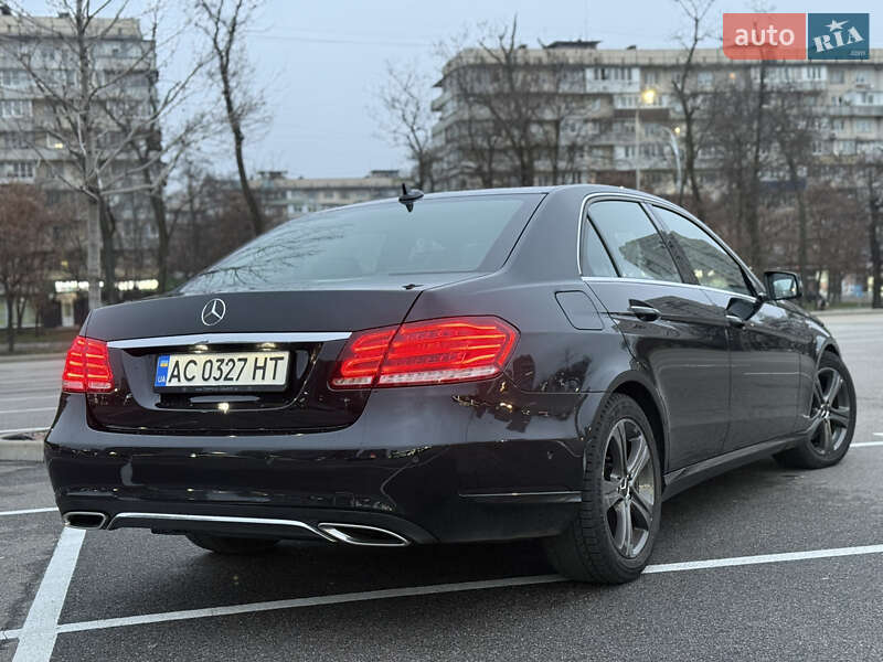 Седан Mercedes-Benz E-Class 2013 в Киеве