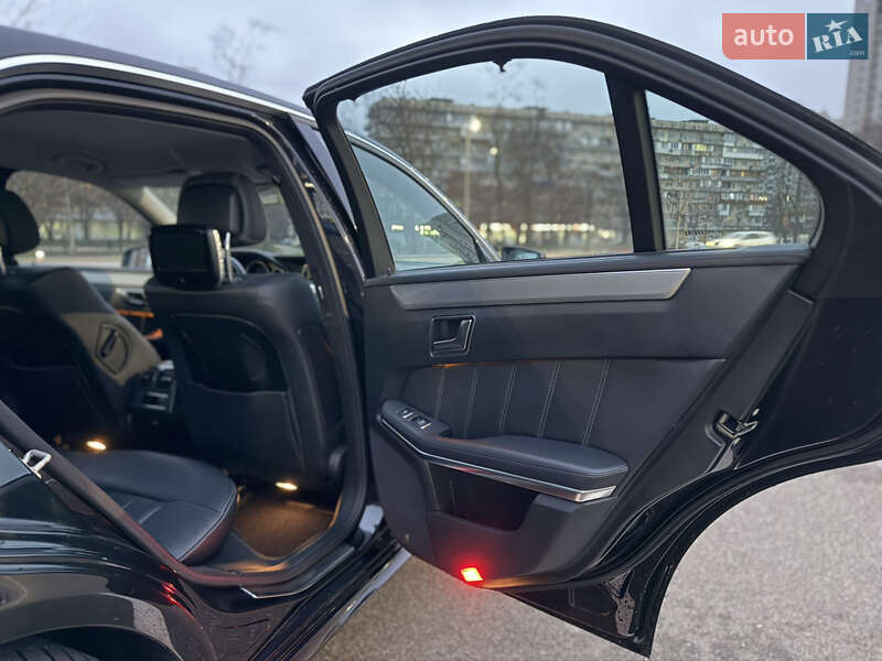 Седан Mercedes-Benz E-Class 2013 в Киеве