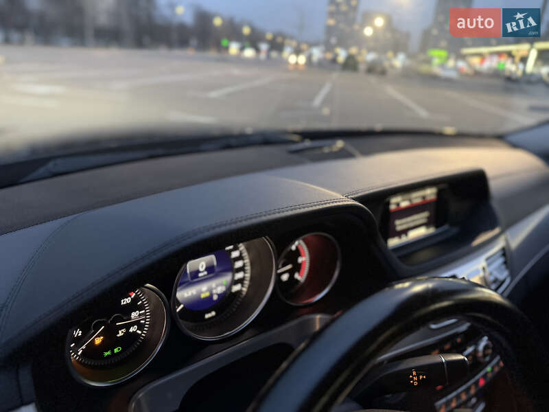 Седан Mercedes-Benz E-Class 2013 в Киеве
