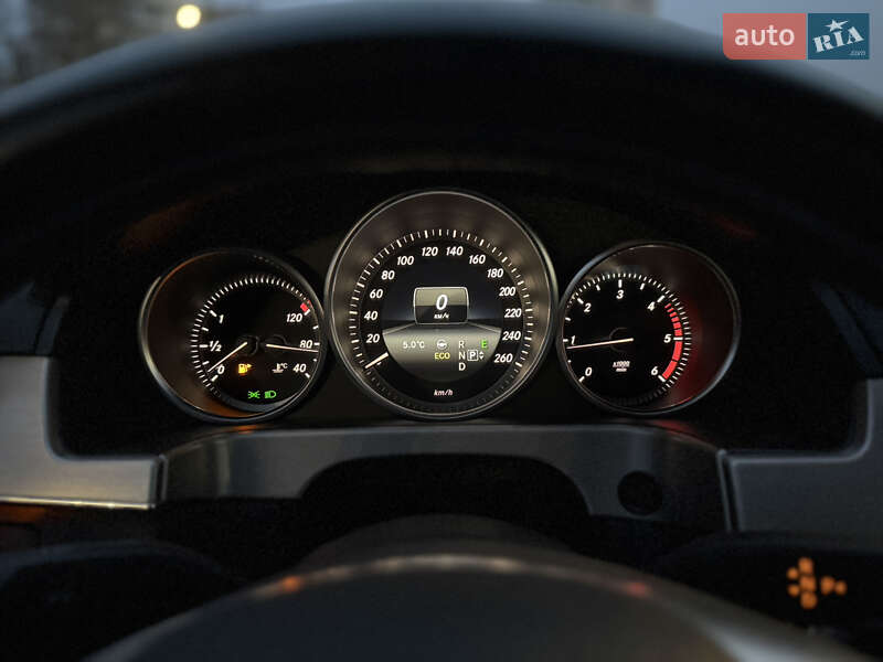 Седан Mercedes-Benz E-Class 2013 в Киеве