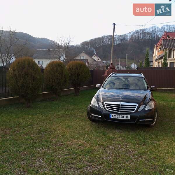Універсал Mercedes-Benz E-Class 2011 в Добрянському