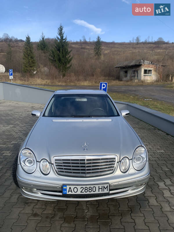 Mercedes-Benz E-Class 2003