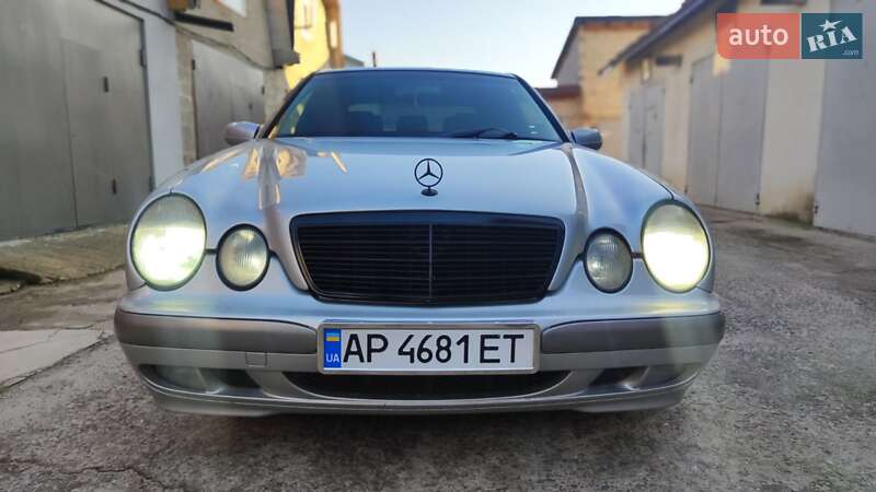 Mercedes-Benz E-Class 2000