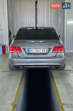 Седан Mercedes-Benz E-Class 2013 в Новояворовске