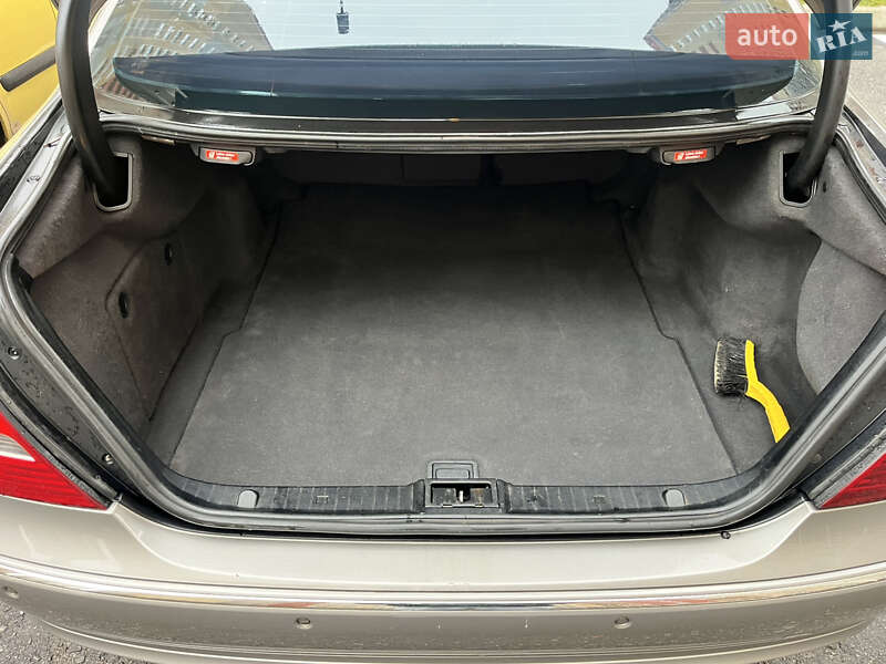 Седан Mercedes-Benz E-Class 2003 в Киеве фото 12 Седан Mercedes-Benz E-Class 2003 в Киеве