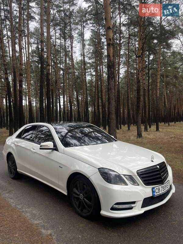 Седан Mercedes-Benz E-Class 2010 в Чернигове фото 4 Седан Mercedes-Benz E-Class 2010 в Чернигове