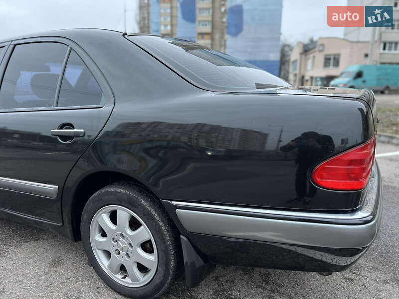 Седан Mercedes-Benz E-Class 1998 в Харькове