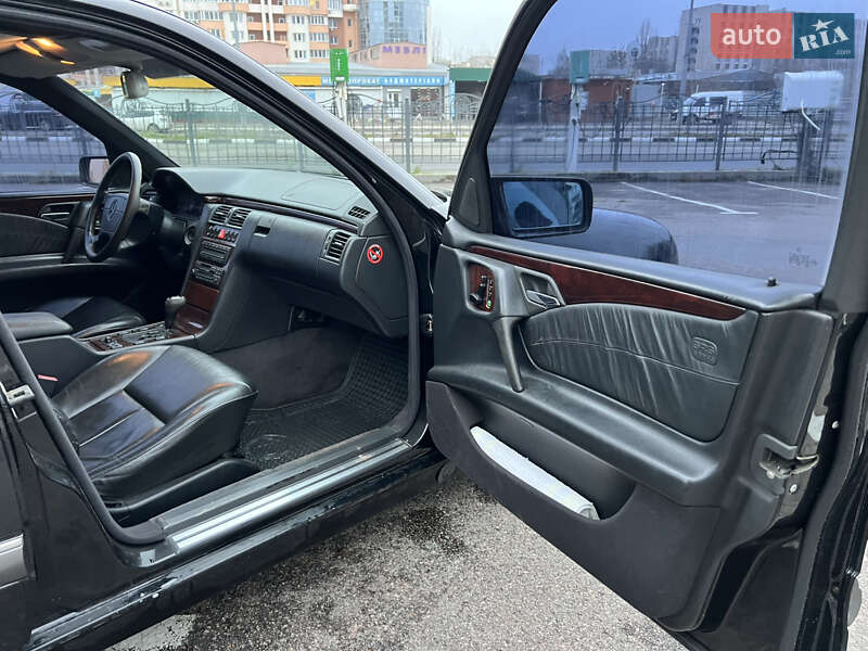 Седан Mercedes-Benz E-Class 1998 в Харькове