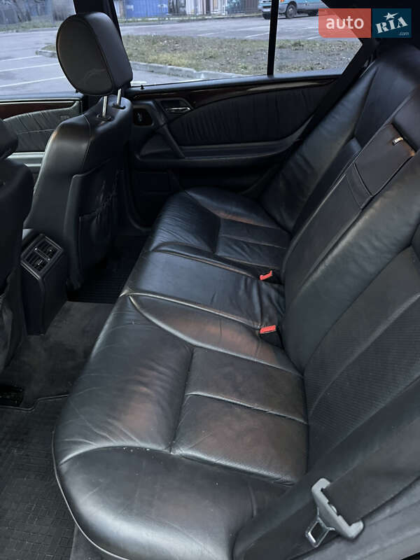 Седан Mercedes-Benz E-Class 1998 в Харькове