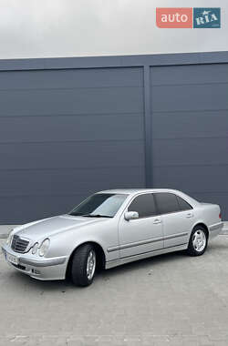 Седан Mercedes-Benz E-Class 2001 в Білій Церкві