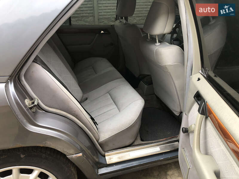 Седан Mercedes-Benz E-Class 1994 в Богодухіву фото 12 Седан Mercedes-Benz E-Class 1994 в Богодухіву