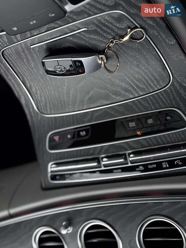 Седан Mercedes-Benz E-Class 2020 в Києві фото 32 Седан Mercedes-Benz E-Class 2020 в Києві