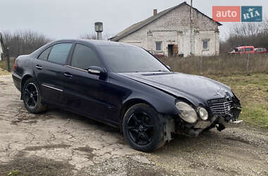 Седан Mercedes-Benz E-Class 2004 в Збаражі