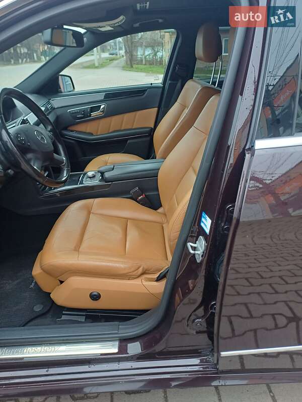 Универсал Mercedes-Benz E-Class 2010 в Чорткове фото 10 Универсал Mercedes-Benz E-Class 2010 в Чорткове