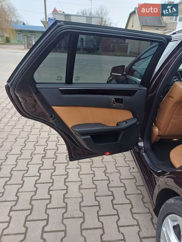Универсал Mercedes-Benz E-Class 2010 в Чорткове фото 11 Универсал Mercedes-Benz E-Class 2010 в Чорткове