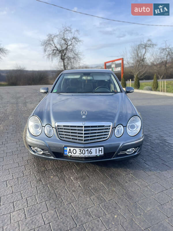 Седан Mercedes-Benz E-Class 2008 в Ужгороді