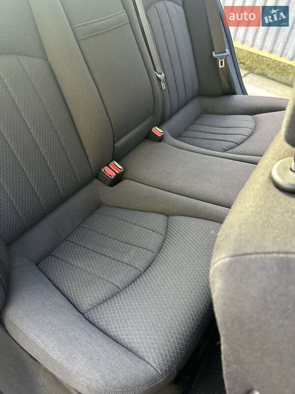 Седан Mercedes-Benz E-Class 2008 в Ужгороді