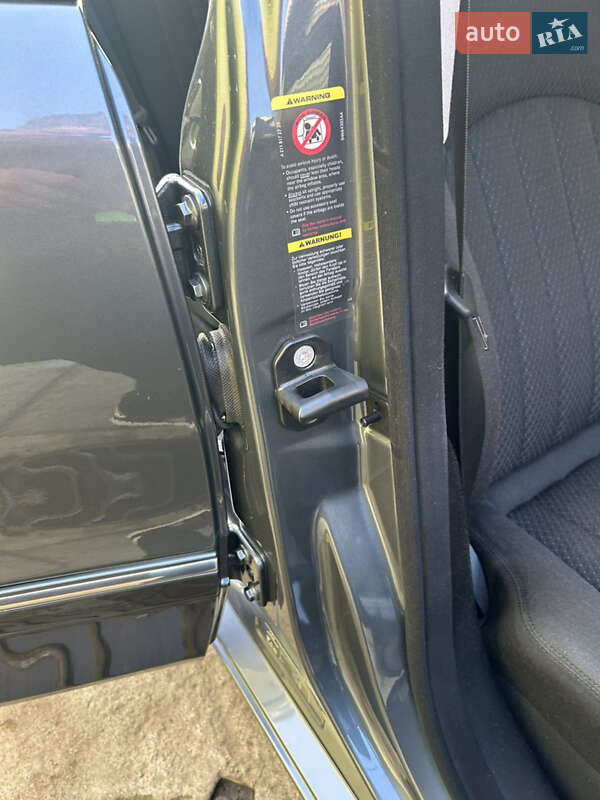 Седан Mercedes-Benz E-Class 2008 в Ужгороді