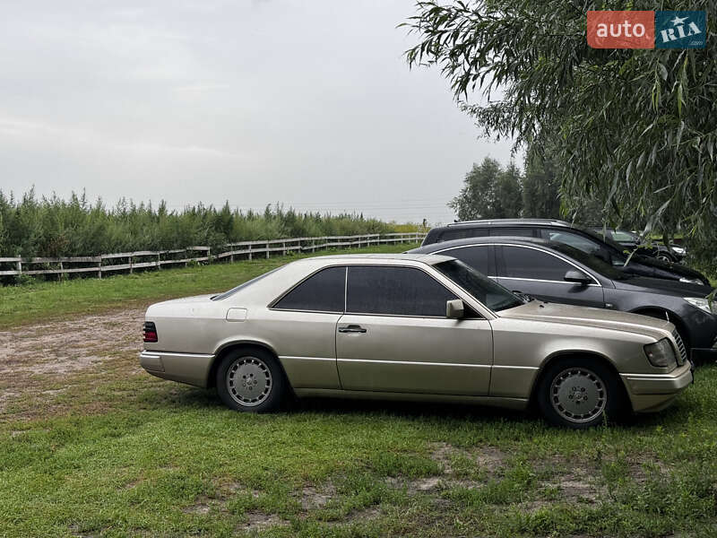Купе Mercedes-Benz E-Class 1992 в Чернигове фото 4 Купе Mercedes-Benz E-Class 1992 в Чернигове