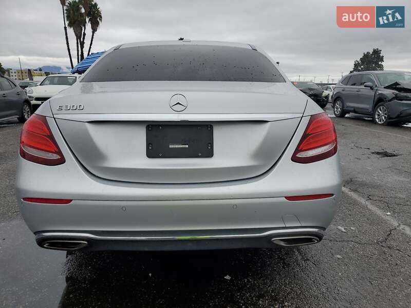 Седан Mercedes-Benz E-Class 2017 в Киеве фото 3 Седан Mercedes-Benz E-Class 2017 в Киеве