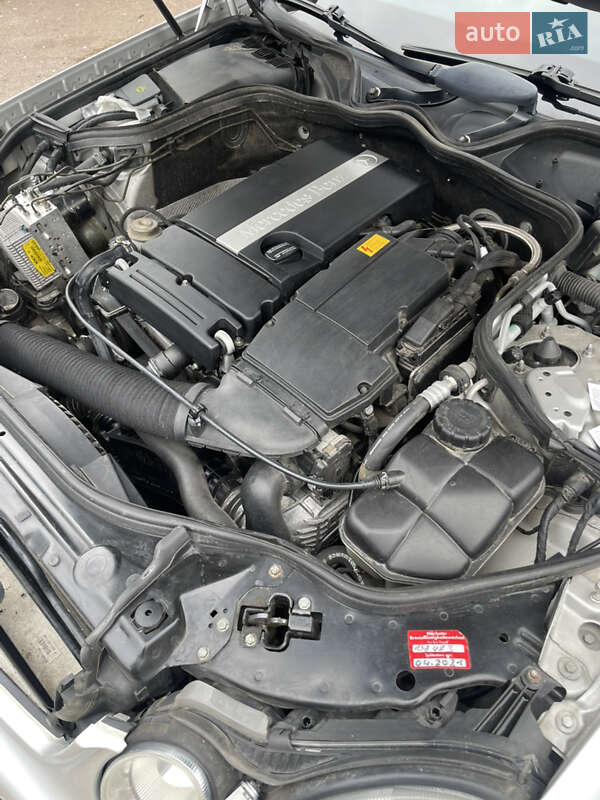 Седан Mercedes-Benz E-Class 2002 в Яготине