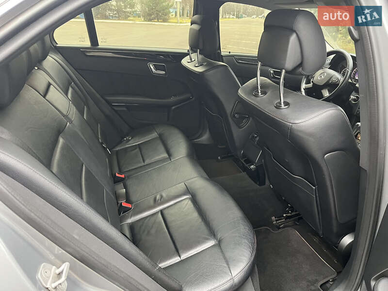 Седан Mercedes-Benz E-Class 2011 в Киеве фото 7 Седан Mercedes-Benz E-Class 2011 в Киеве