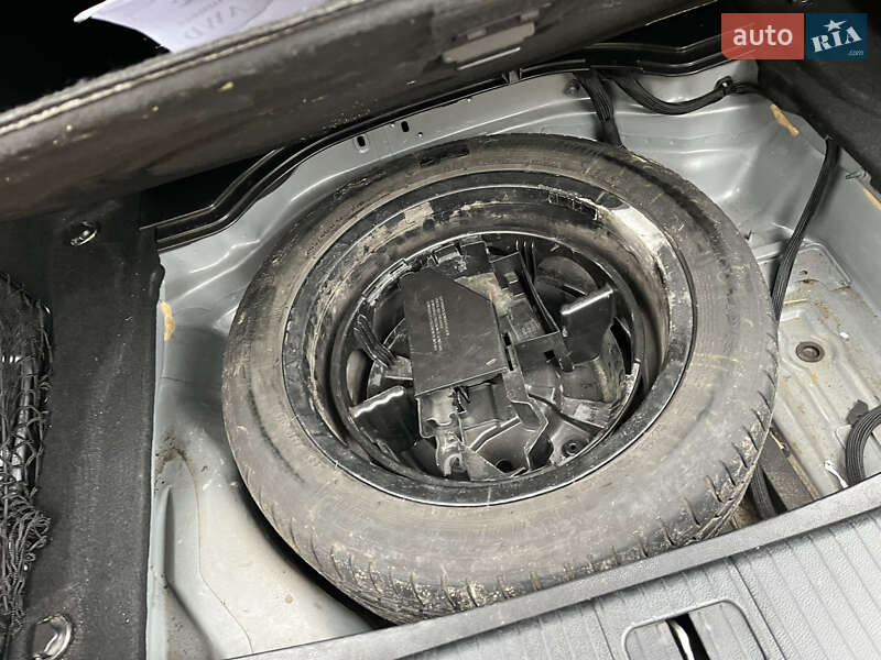 Седан Mercedes-Benz E-Class 2011 в Киеве фото 20 Седан Mercedes-Benz E-Class 2011 в Киеве