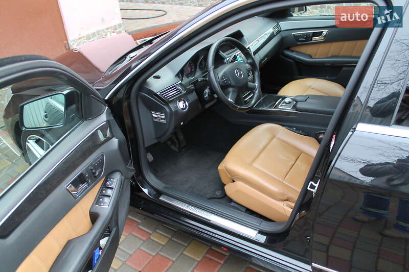 Седан Mercedes-Benz E-Class 2010 в Киверцах фото 8 Седан Mercedes-Benz E-Class 2010 в Киверцах