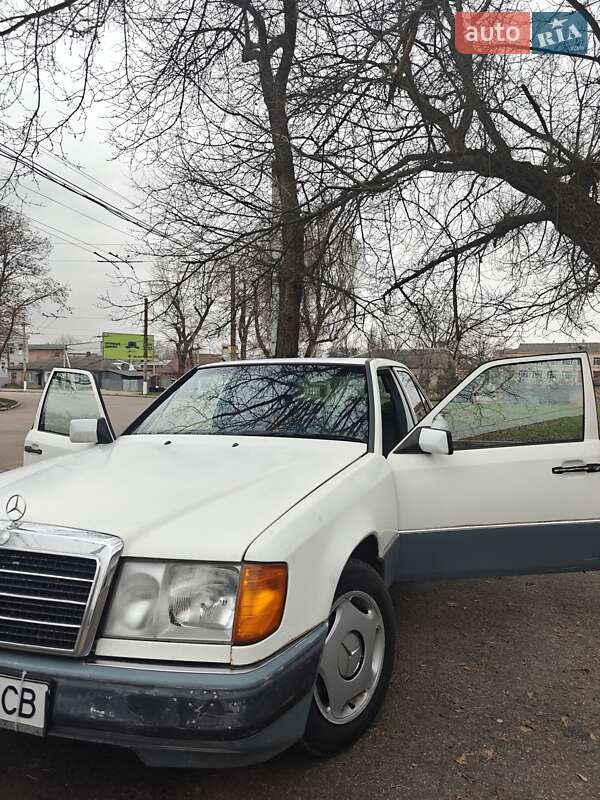 Mercedes-Benz E-Class 1987 Mercedes-Benz E-Class 1987