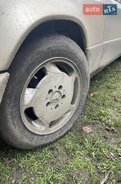 Седан Mercedes-Benz E-Class 1988 в Кропивницком