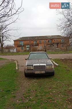 Седан Mercedes-Benz E-Class 1988 в Вознесенську