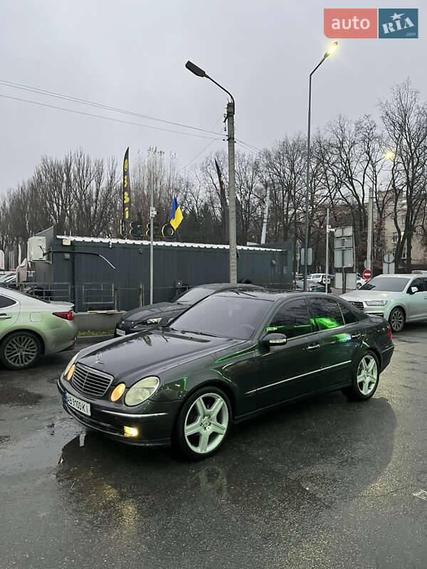 Седан Mercedes-Benz E-Class 2003 в Вінниці