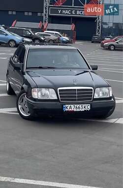 Седан Mercedes-Benz E-Class 1995 в Киеве
