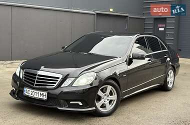 Седан Mercedes-Benz E-Class 2009 в Киеве